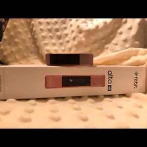 Rose Gold Fitbit Alta HR